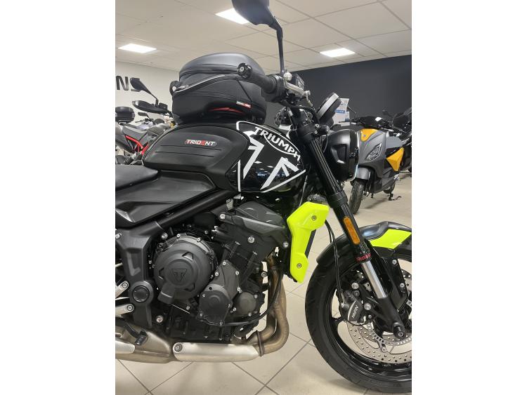 TRIUMPH TRIDENT 660