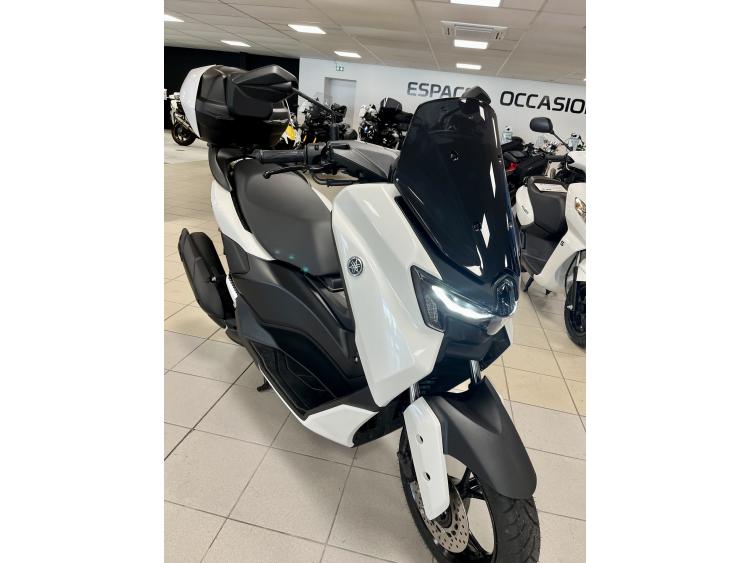 YAMAHA NMAX 125