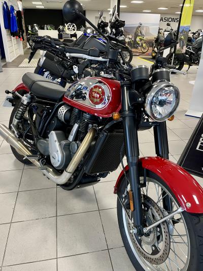 BSA GOLDSTAR 650