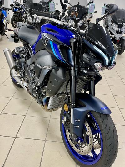 YAMAHA MT-10