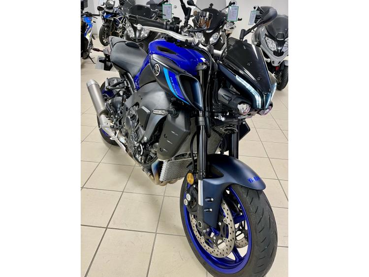 YAMAHA MT-10