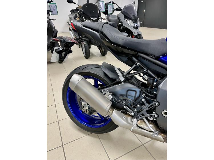YAMAHA MT-10