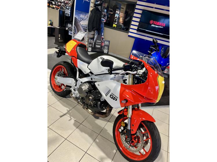 YAMAHA XSR 900 GP