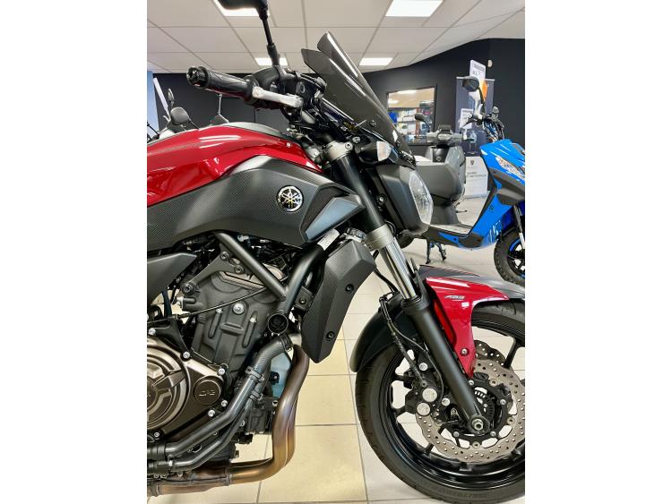 YAMAHA MT-07