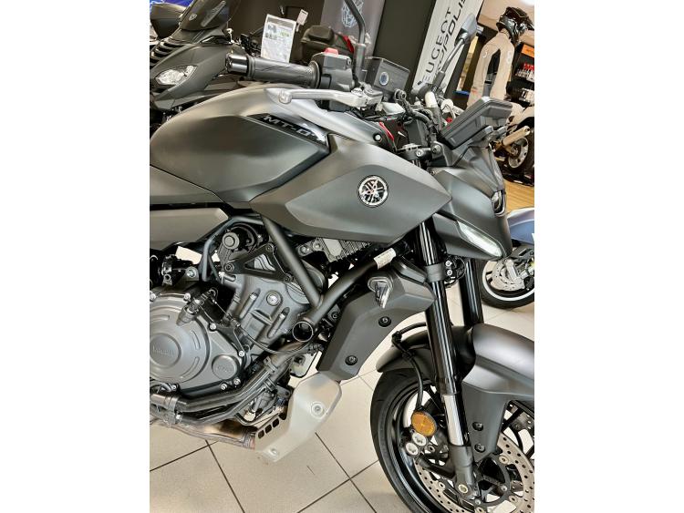 YAMAHA MT-07 (47.5CV)