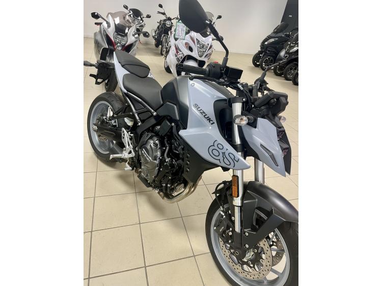SUZUKI GSX-8S A2