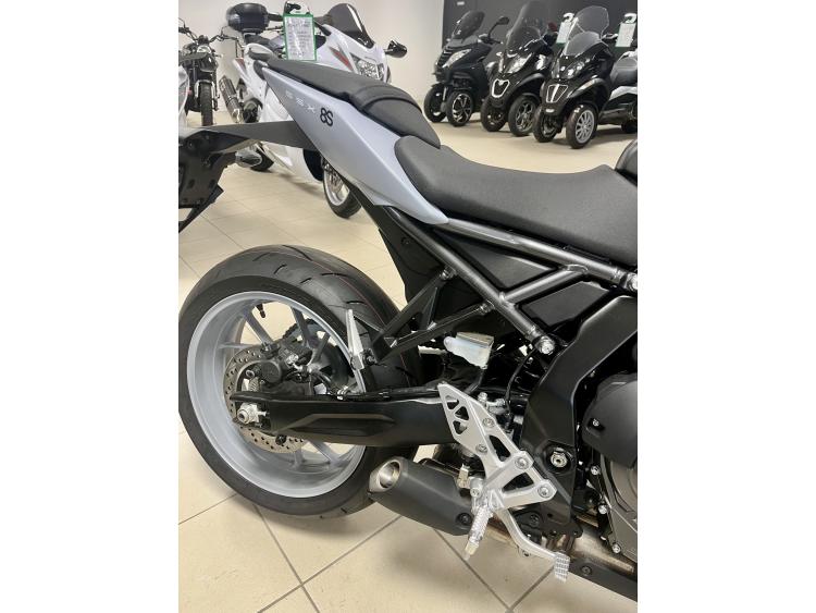 SUZUKI GSX-8S A2